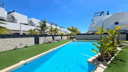 Reventa - Townhouse * -
Ciudad Quesada * - Doña Pepa *