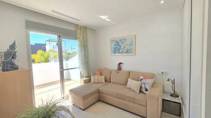 Reventa - Townhouse * -
Ciudad Quesada * - Doña Pepa *