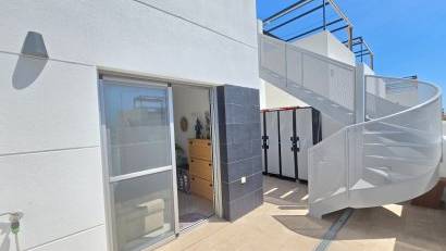 Reventa - Townhouse * -
Ciudad Quesada * - Doña Pepa *