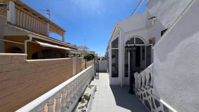 Reventa - Bungalow -
Punta Prima - Serena