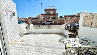 Återförsäljning - Bungalow -
Torrevieja - La Siesta - El Salado - Torreta