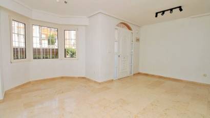 Reventa - Adosado -
Villamartin - Villamartín