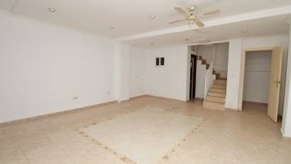 Reventa - Adosado -
Villamartin - Villamartín