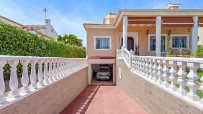 Reventa - Villa -
Torrevieja - La Mata