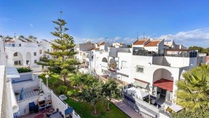 Återförsäljning - Radhus -
Torrevieja - Calas blanca