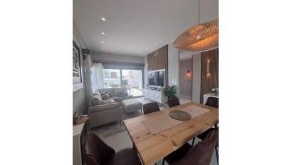 Reventa - Villa -
Villamartin - PAU 8