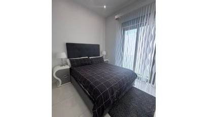 Reventa - Villa -
Villamartin - PAU 8