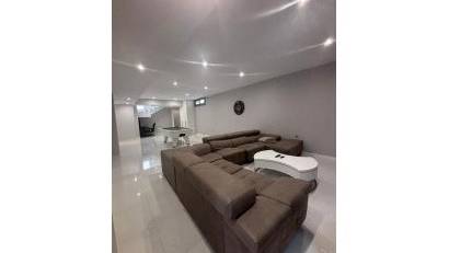 Reventa - Villa -
Villamartin - PAU 8