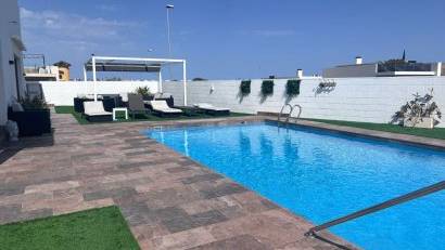 Reventa - Villa -
Villamartin - PAU 8