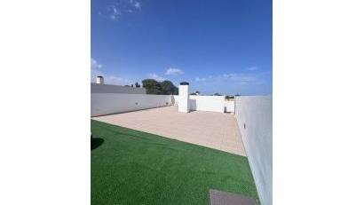 Reventa - Villa -
Villamartin - PAU 8