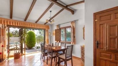 Återförsäljning - Villa -
Orihuela - Orihuela Costa