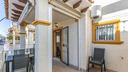 Reventa - Quad House -
Playa Flamenca