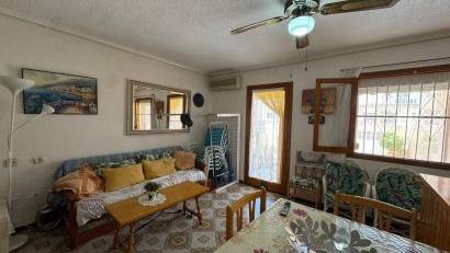 Resale - Bungalow -
Torrevieja - Playa de los Naufragos