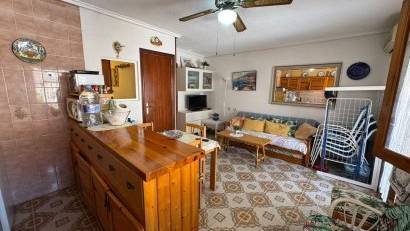 Resale - Bungalow -
Torrevieja - Playa de los Naufragos