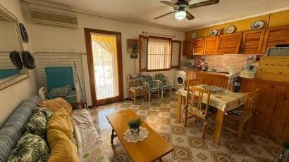 Resale - Bungalow -
Torrevieja - Playa de los Naufragos