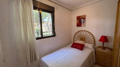 Resale - Bungalow -
Torrevieja - Playa de los Naufragos