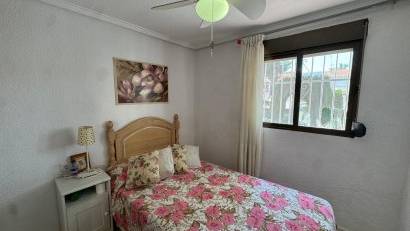 Resale - Bungalow -
Torrevieja - Playa de los Naufragos
