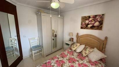 Resale - Bungalow -
Torrevieja - Playa de los Naufragos