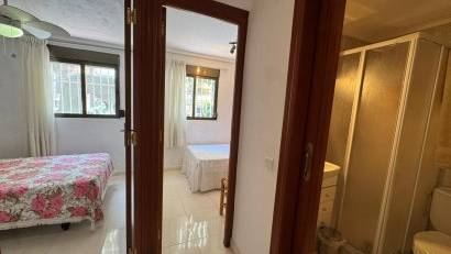 Resale - Bungalow -
Torrevieja - Playa de los Naufragos