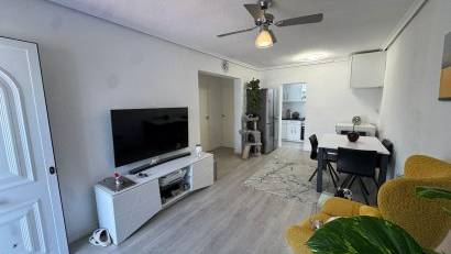 Resale - Bungalow -
Torrevieja - La Siesta - El Salado - Torreta