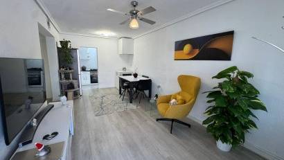 Resale - Bungalow -
Torrevieja - La Siesta - El Salado - Torreta