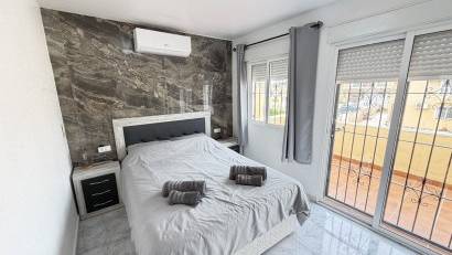 Resale - Villa -
Villamartin - Villamartín