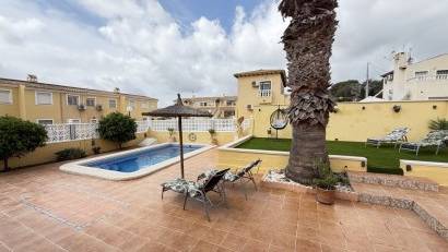 Resale - Villa -
Villamartin - Villamartín