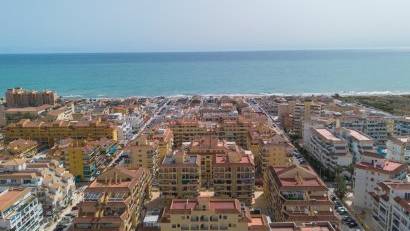 Återförsäljning - Apartment -
Torrevieja - La Mata