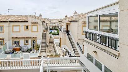 Resale - Bungalow -
Orihuela Costa