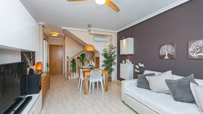 Resale - Townhouse -
Lomas de Cabo Roig
