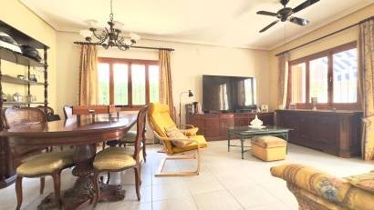 Återförsäljning - Villa -
Orihuela Costa - La Zenia