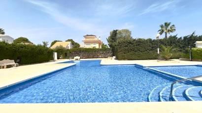 Återförsäljning - Villa -
Orihuela Costa - La Zenia