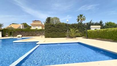 Återförsäljning - Villa -
Orihuela Costa - La Zenia