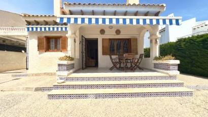 Återförsäljning - Villa -
Orihuela Costa - La Zenia