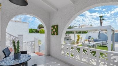Återförsäljning - Detached villa -
Ciudad quesada - Pueblo Bravo