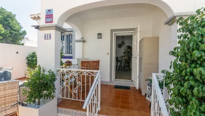 Resale - Quad House -
Los Altos
