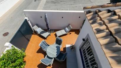Resale - Quad House -
Los Altos