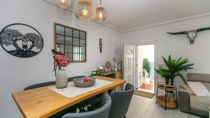 Resale - Quad House -
Los Altos