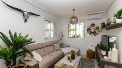 Resale - Quad House -
Los Altos