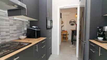 Resale - Quad House -
Los Altos