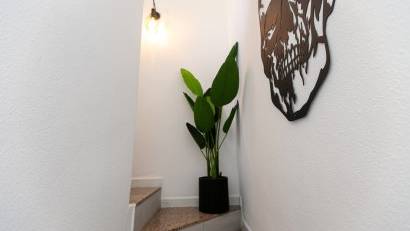 Resale - Quad House -
Los Altos