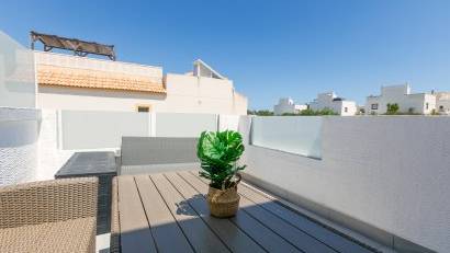 Resale - Quad House -
Los Altos