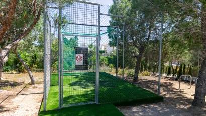 Resale - Quad House -
Los Altos