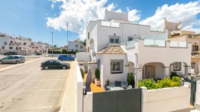 Resale - Quad House -
Los Altos