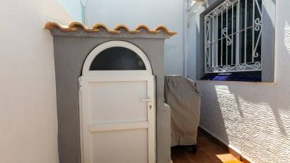Resale - Quad House -
Los Altos