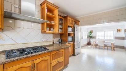 Återförsäljning - Villa -
Torrevieja - Torreta florida
