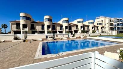 Återförsäljning - Radhus -
Orihuela Costa - Aguamarina