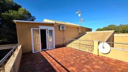 Resale - Villa -
Dehesa de campoamor - Campoamor