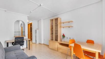 Resale - Apartment -
Torrevieja - Estacion de autobuses