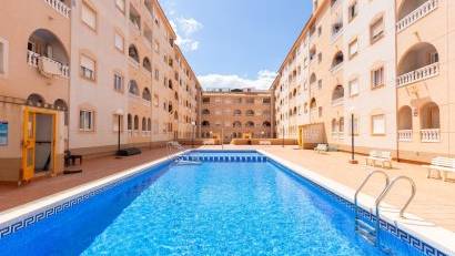 Resale - Apartment -
Torrevieja - Estacion de autobuses